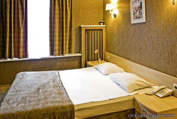 Blues Hotel Moskau Zimmer foto